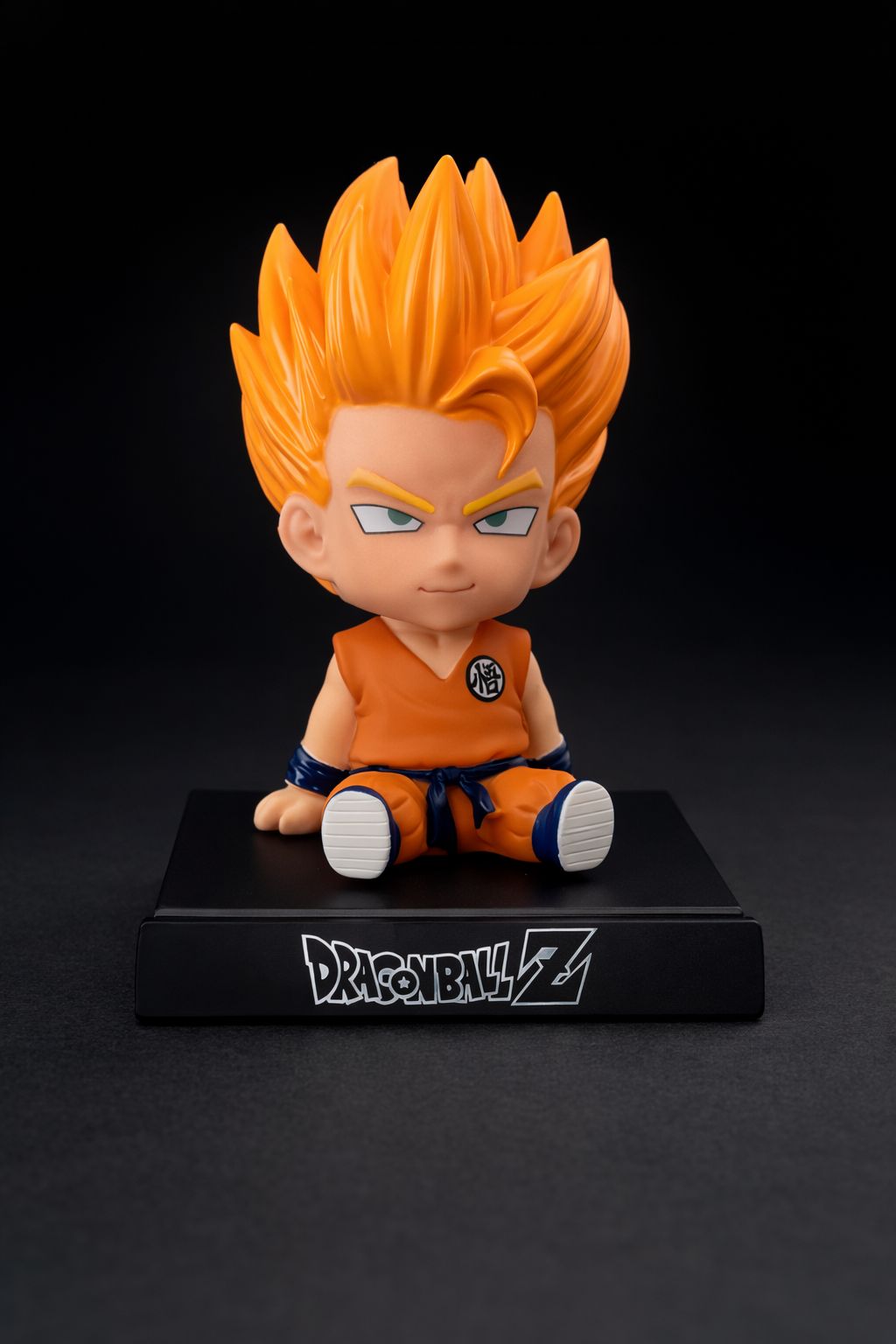 GOKU - Action Figure Limited Edition Bobblehead with Mobile Holder for Car Dashboard, Office Desk & Study Table